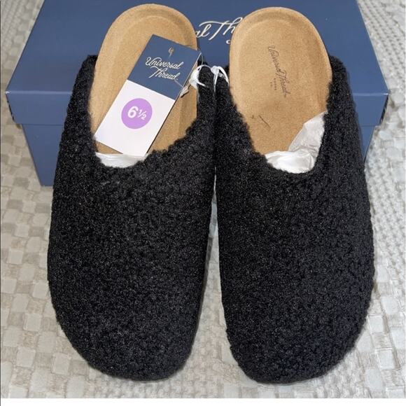 Universal Thread mules size 6.5 fuzzy sherpa Black Bev Fur Flats Slip On NWT - Picture 3 of 4